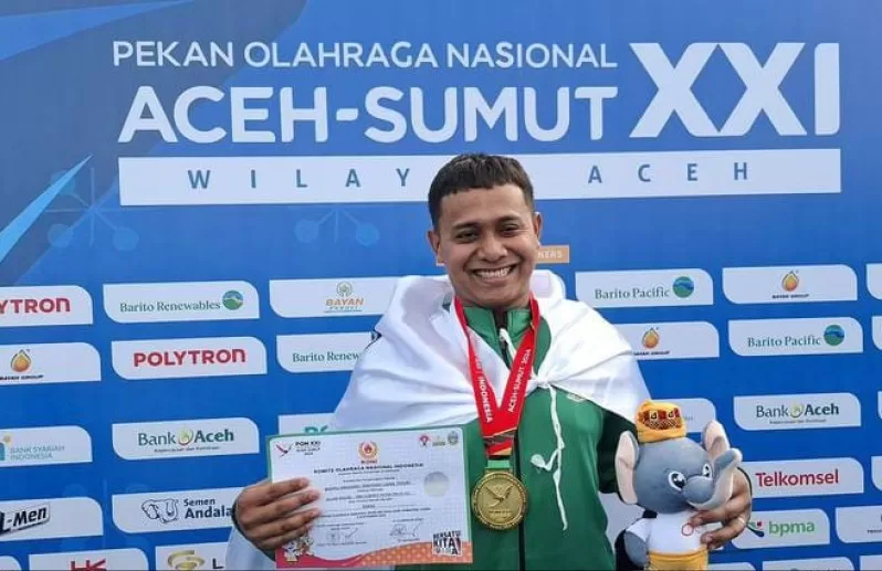 Wahyu Anggoro Tamtomo, tenteng Medali Emas di PON XXI Aceh-Sumut 2024. (Hms)