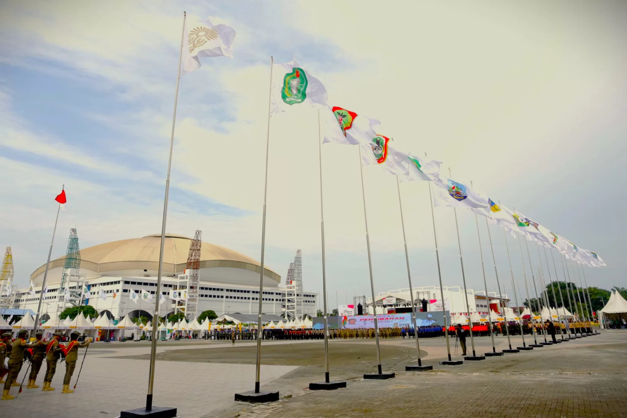 39 Bendera Kontingen seluruh Indonesia, dikibarkan di PON XXI Aceh-Sumut 2024.