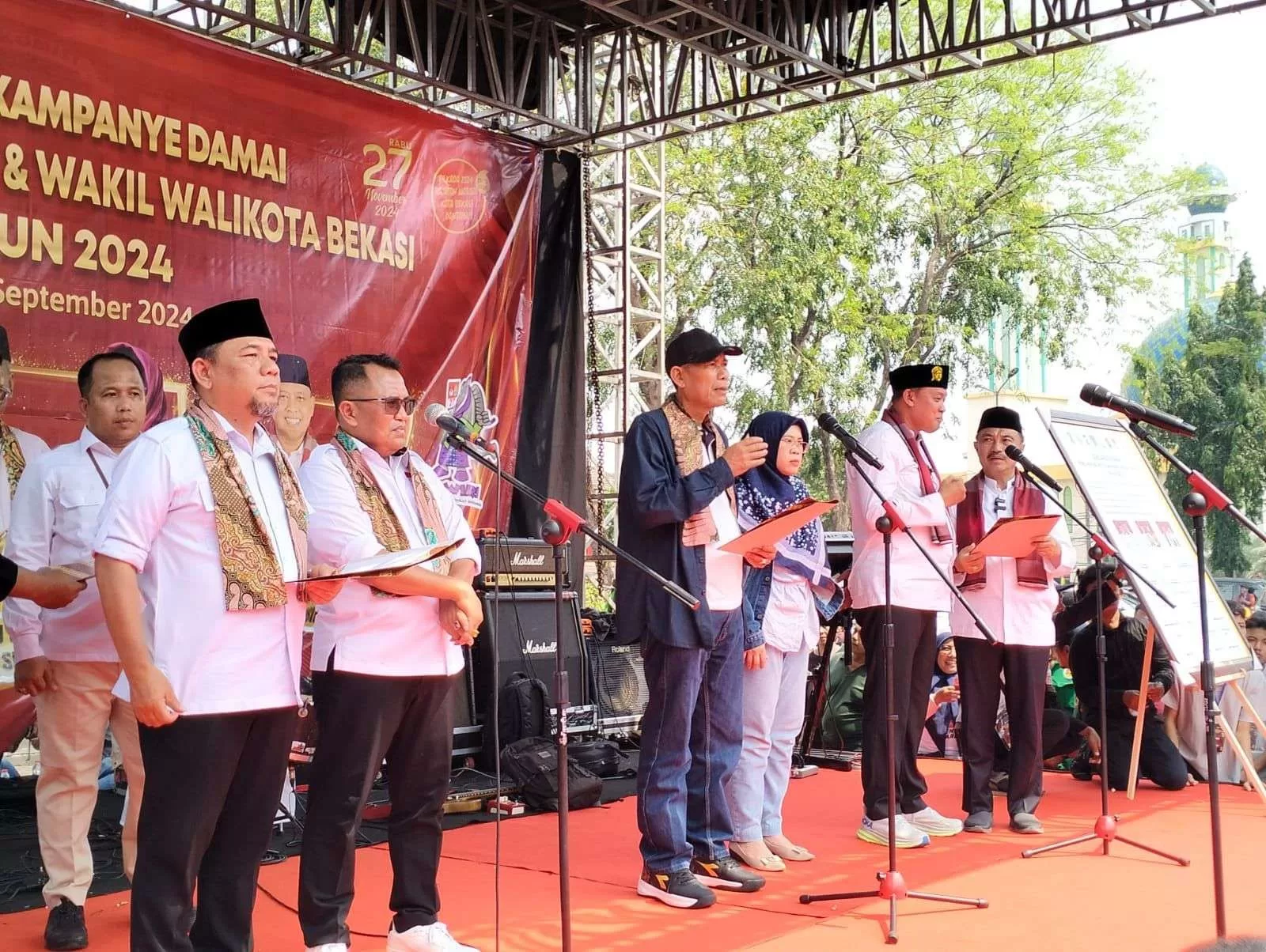 ke tiga Paslon Wali Kota dan Wakil Wali Kota Bekasi, Deklarasi Kampanye Damai. (Ist)