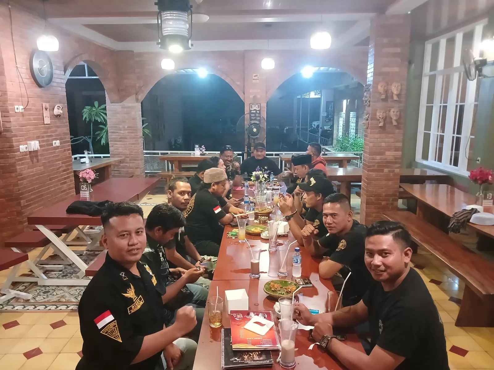 Pupuk Silaturahmi, Padepokan Pandan Ireng Gelar pertemuan sekaligus rapat pengurus.