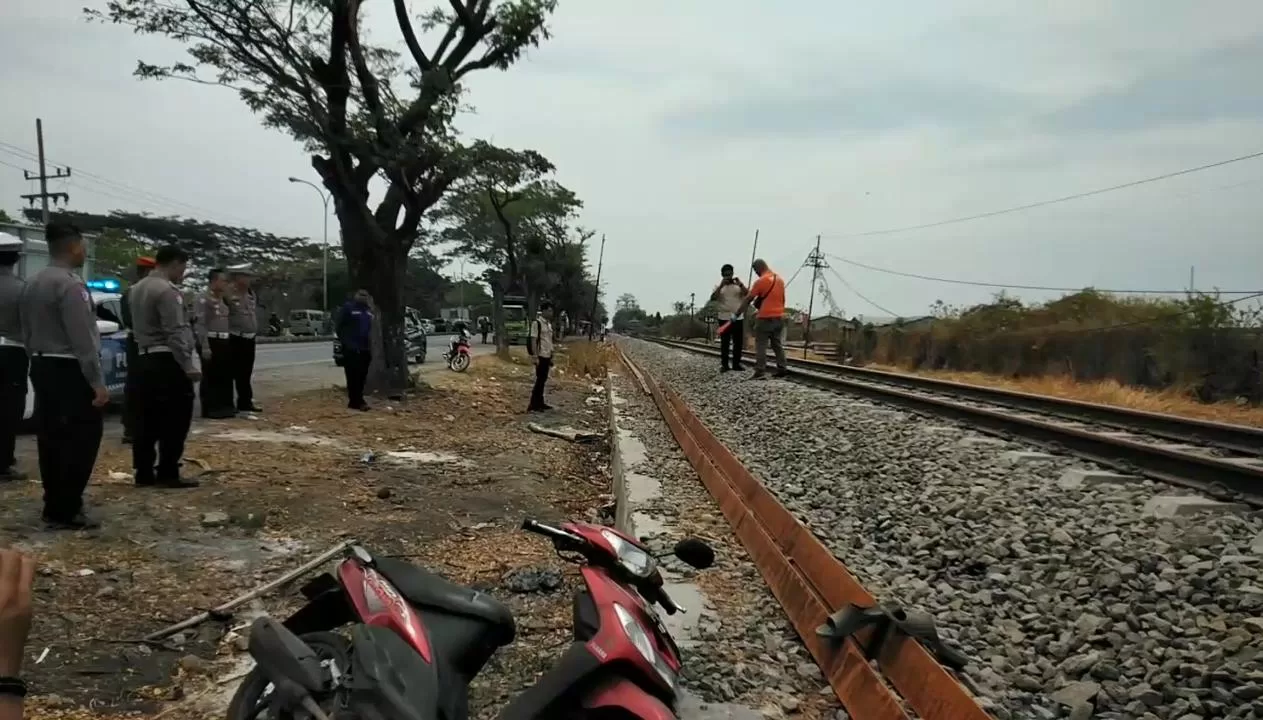 Polisi saat melakukan Olah TKP (BM)