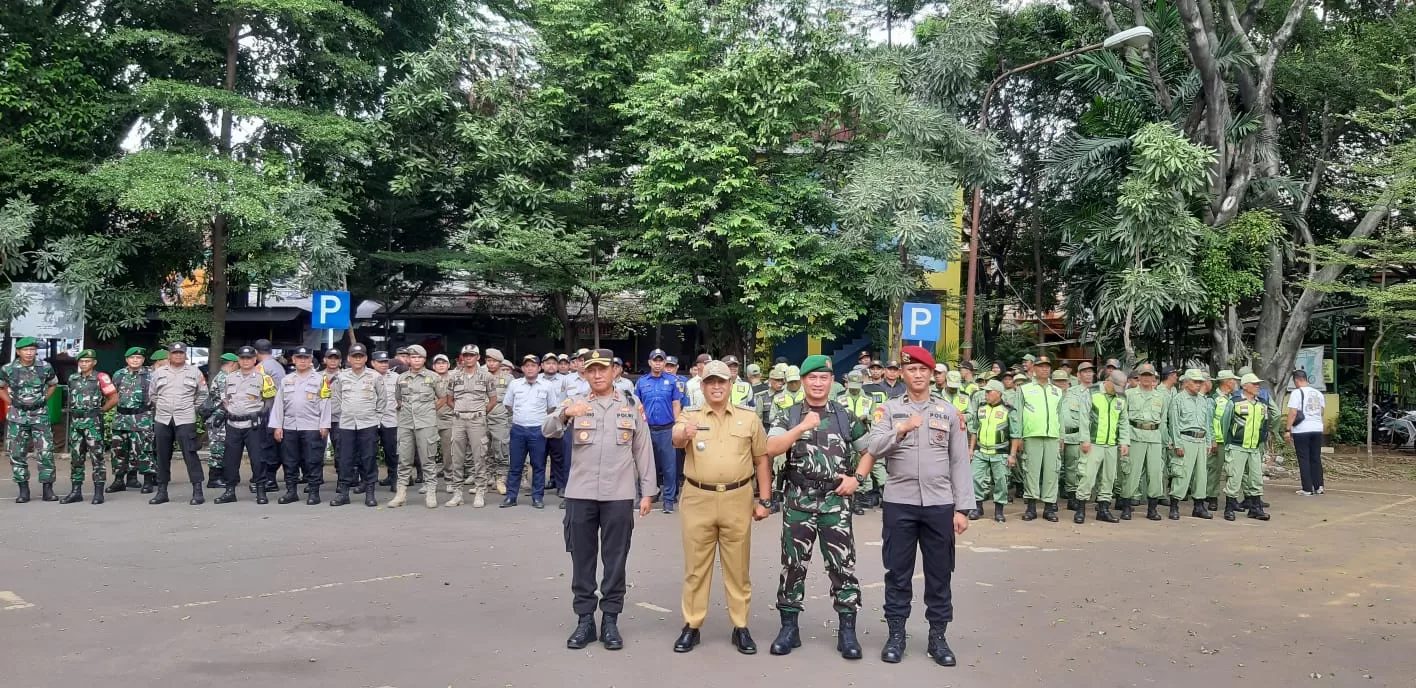 Forkompica Bekasi Selatan Gelar Apel Pasukan untuk pengamanan perayaan malam tahun baru 2025. (Frm)