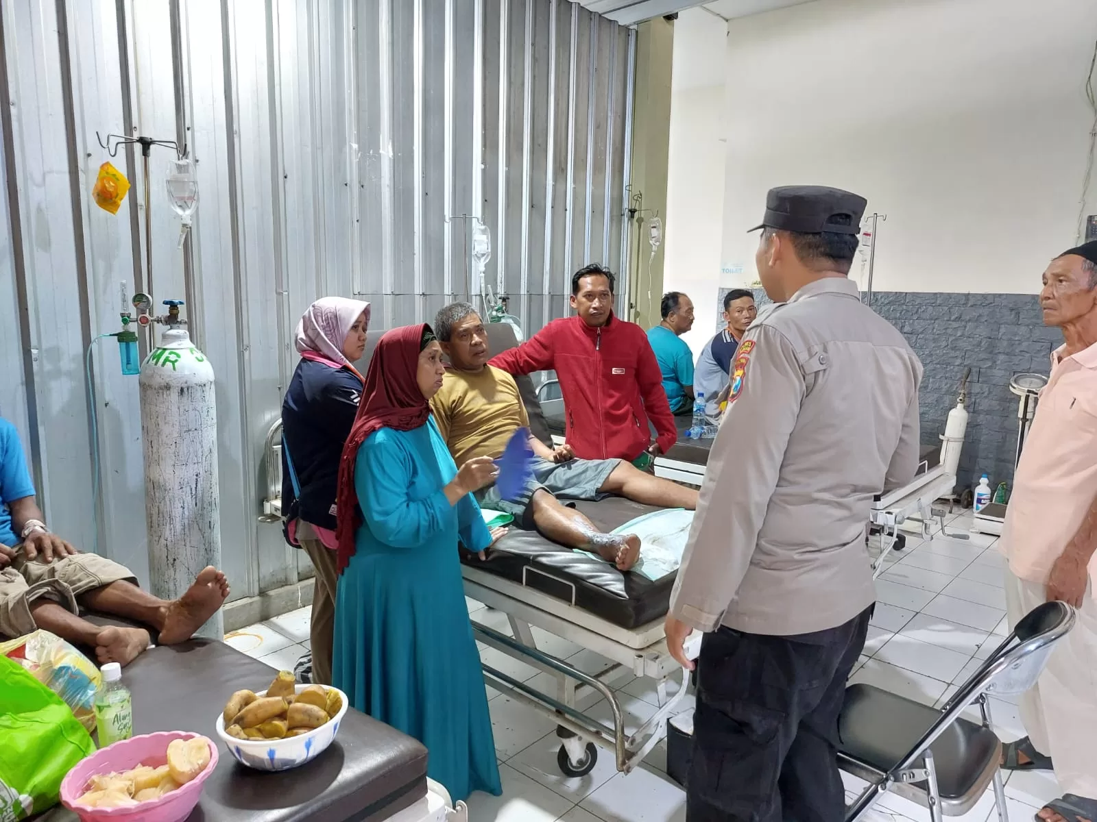 Kelima korban tersengat listrik dirawat di Puskesmas Purwodadi (polsek for BacainD)