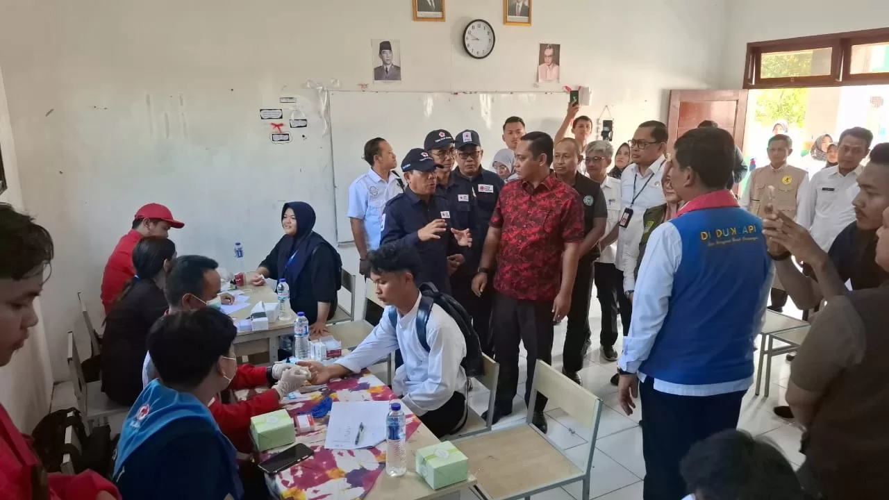 Botram 2025 di SMP N 4 Tambun Selatan. (Hms for BacainD.com)