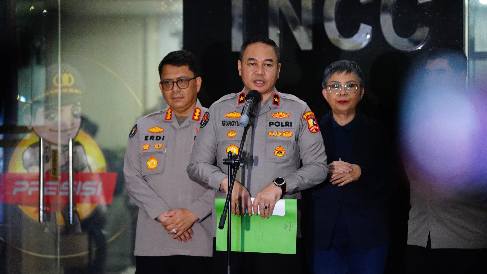 Divhumas Polri Brigjen Pol Trunoyudo Wisnu Andiko menyampaikan sambutan (humas for BacainD)