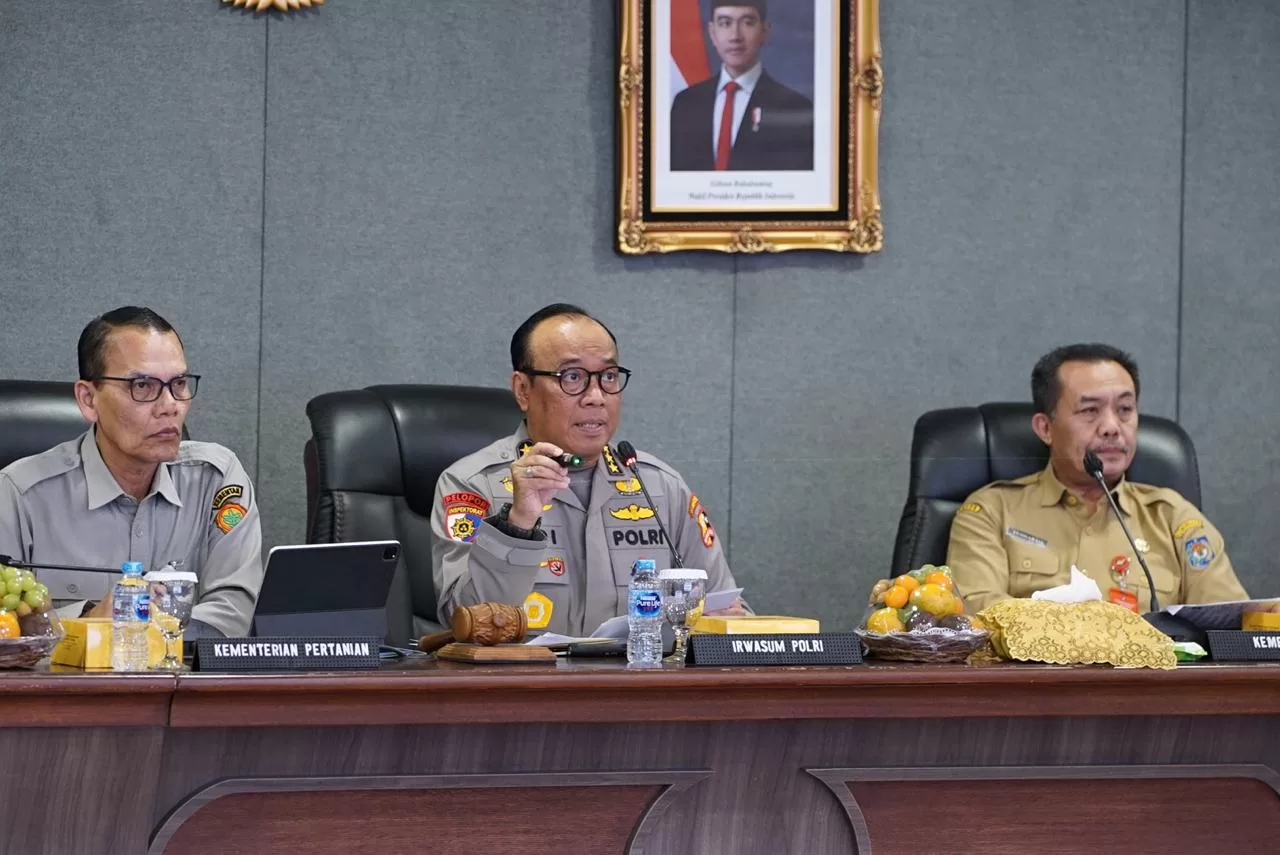Komjen Dedi Prasetyo Ketua Gugus Tugas Pangan Polri menyampaikan sambutan (humas for BacainD)