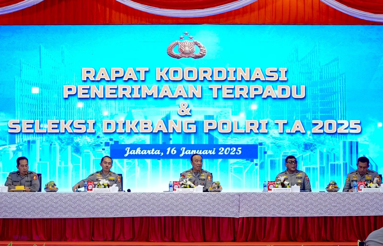 Bank BCA Buka Lowongan Kerja, Simak ini Persyaratan dan Tempat Daftar Secara Resminya 2 Pembukaan Penerimaan Terpadu Polri 2025