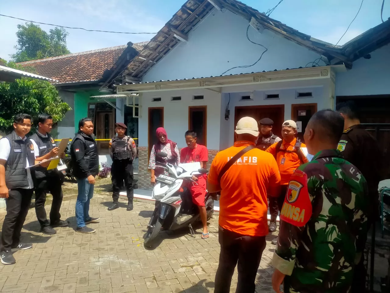 Tersangka saat memperagakan Rekonstruksi Pembunuhan. (BM)