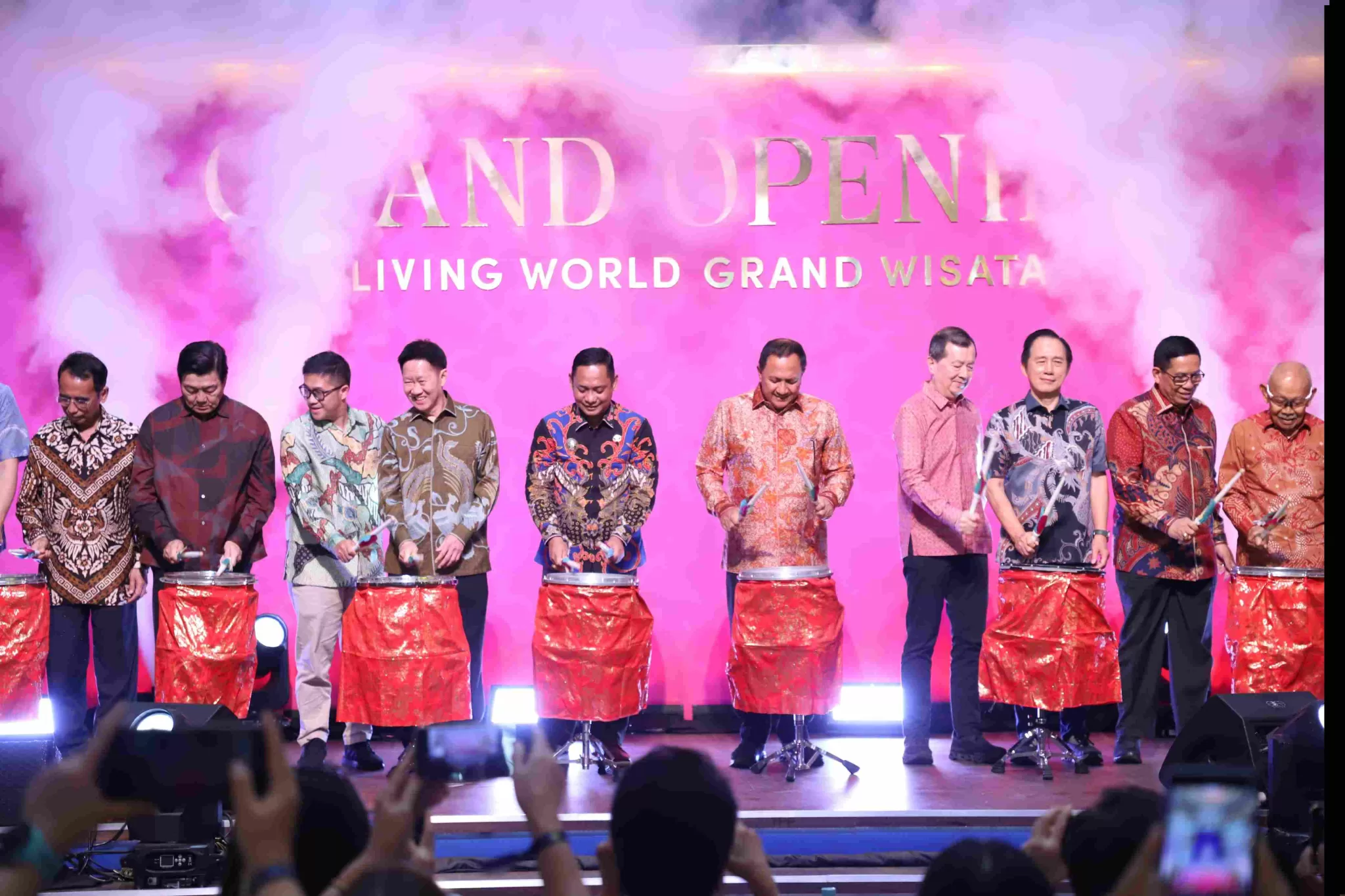 Wakil Bupati Bekasi dr. Asep Surya Atmaja menghadiri Ceremony Grand Opening Living World Grand Wisata. (Ist)
