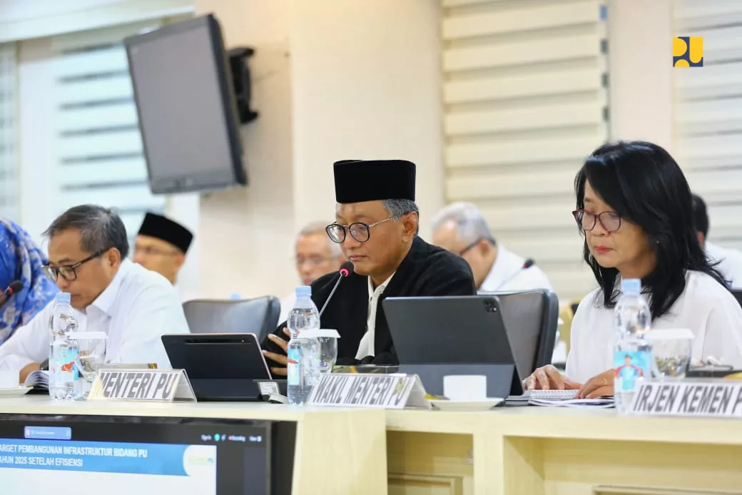 Menteri Pekerjaan Umum (PU), Dody Hanggodo, bersama Wakil Menteri PU, Diana Kusumastuti, menghadiri Rapat Kerja bersama Komite II Dewan Perwakilan Daerah (DPD) RI