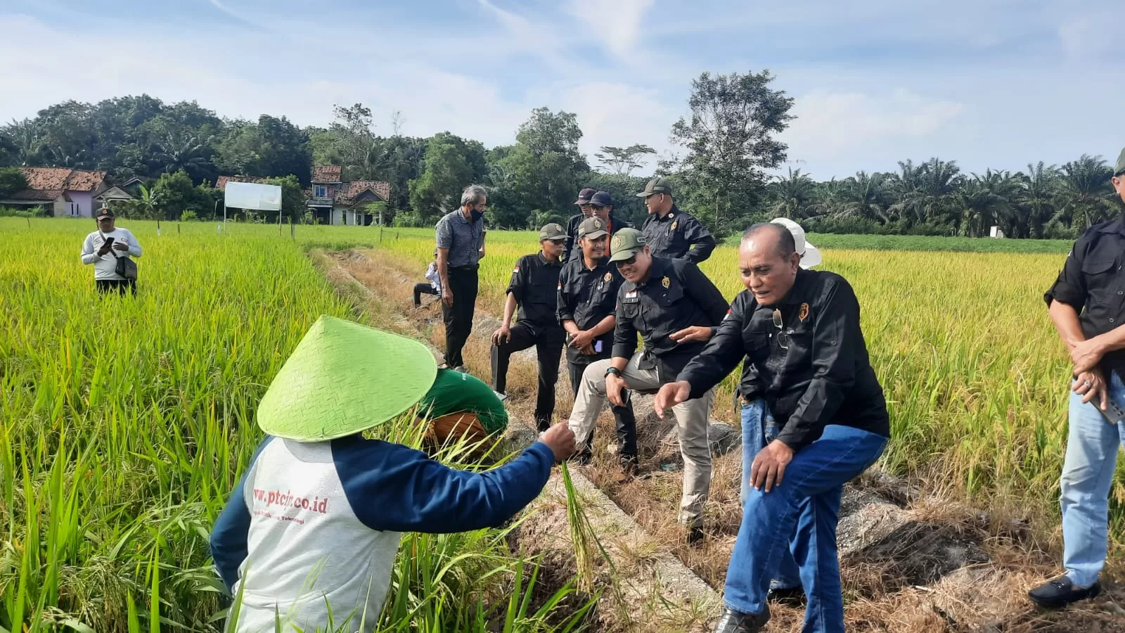 CREW 8 di Bumi Jaya Lampung.