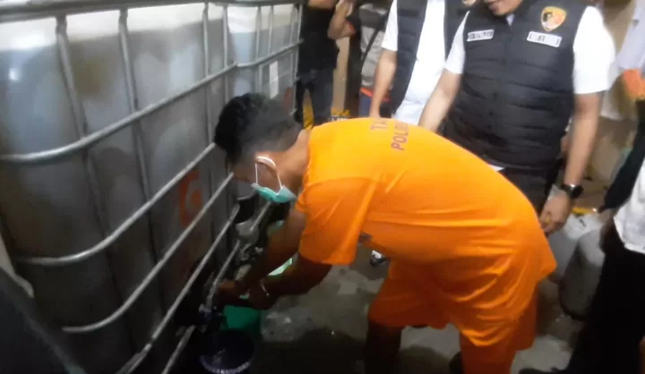 Polres Pasuruan ungkap kasus minyak curah