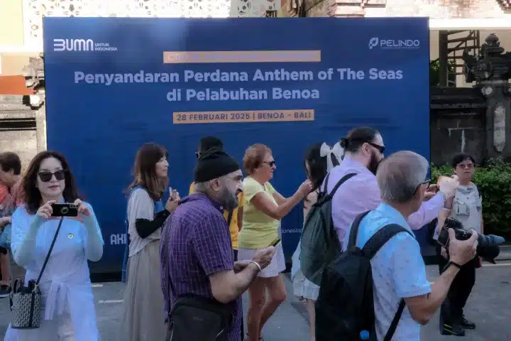 penyambutan kapal pesiar mewah di bali