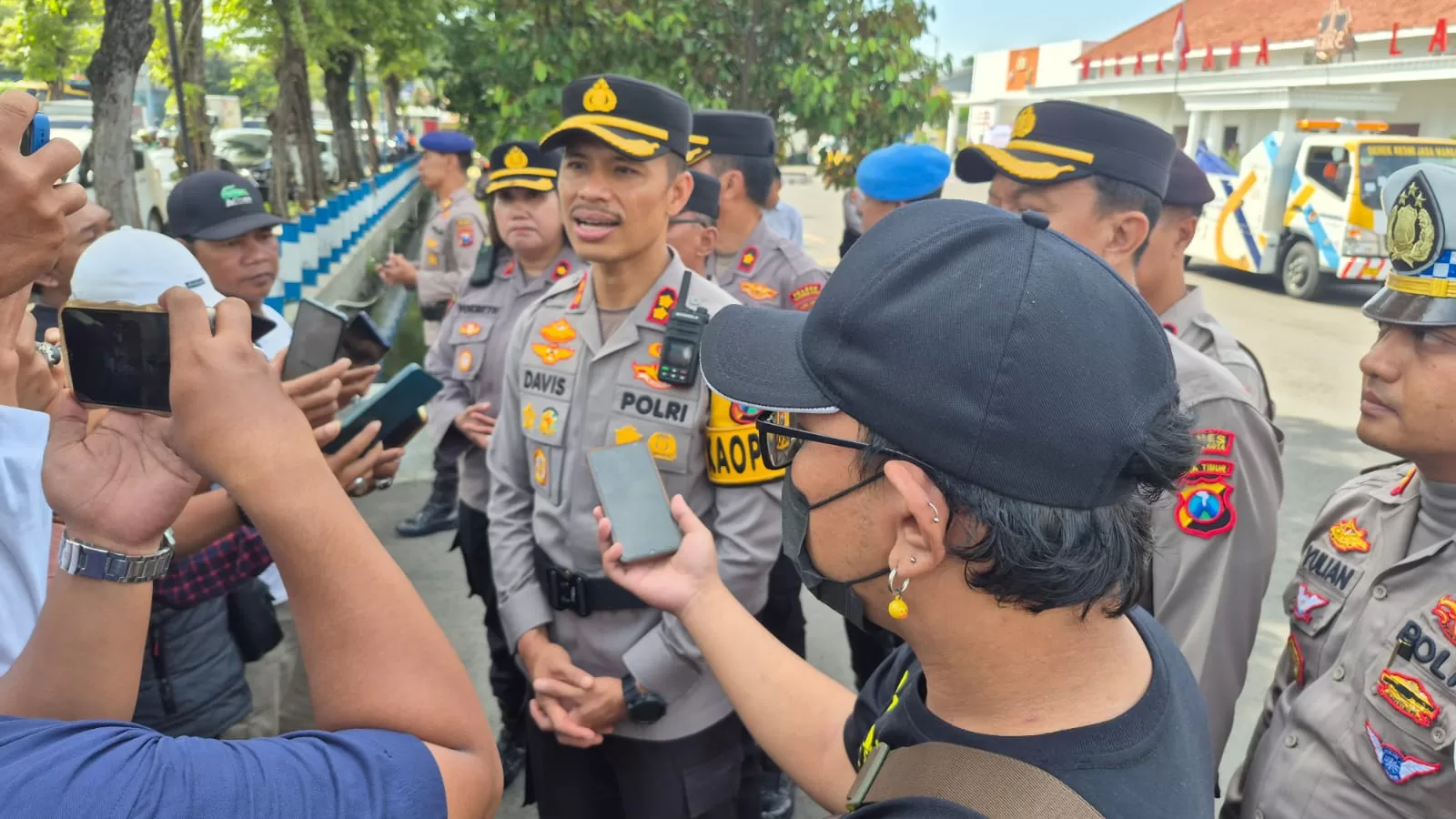 AKBP Davis Busin Siswara Kapolres Pasuruan Kota saat memberikan keterangan kepada media. (hms)