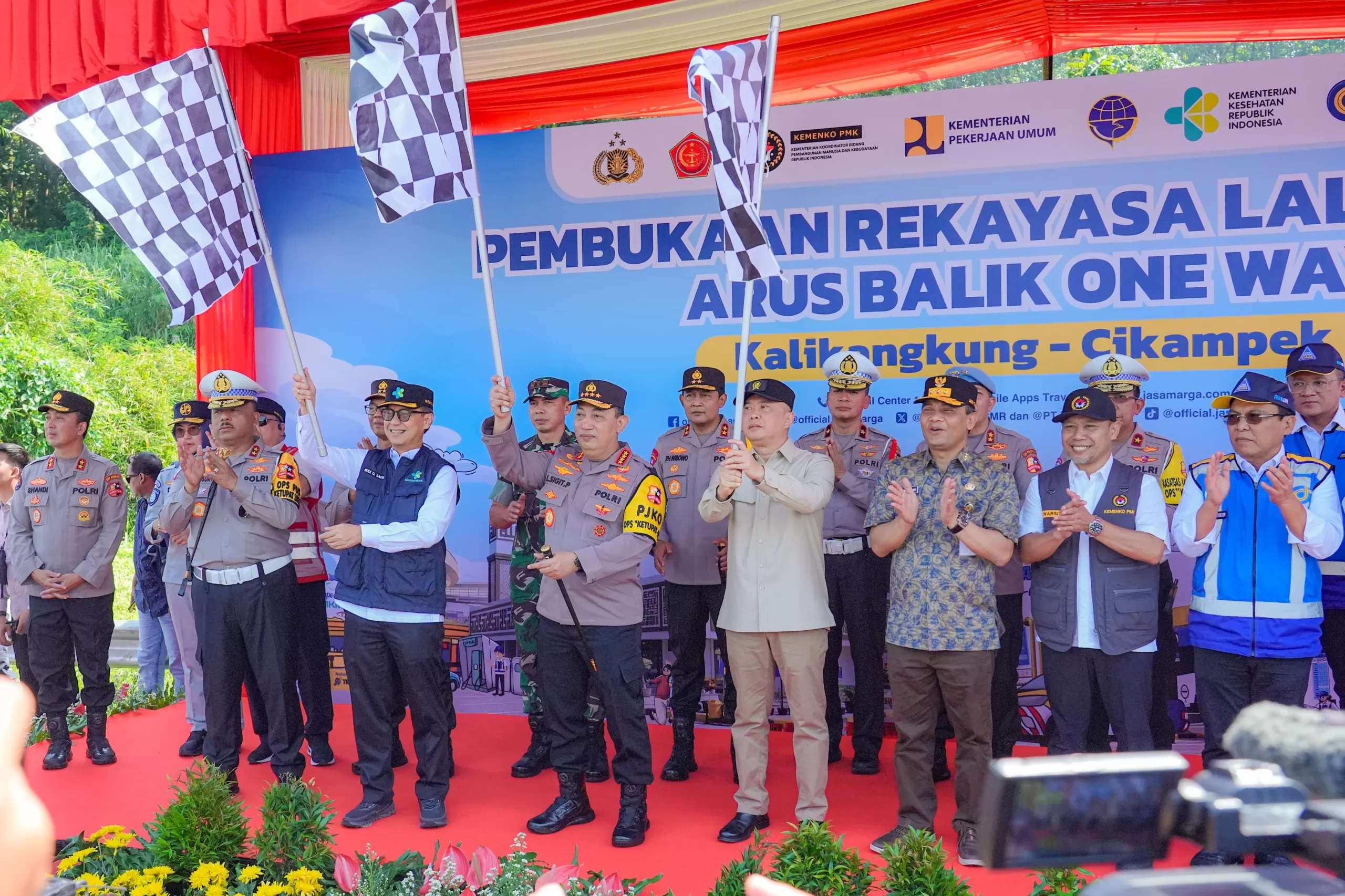 Kapolri secara resmi membuka one way nasional