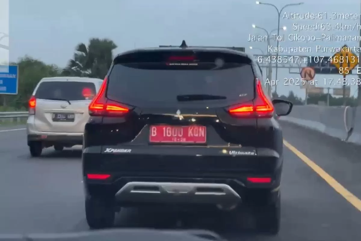 Mobil Dinas Pemkot Bekasi