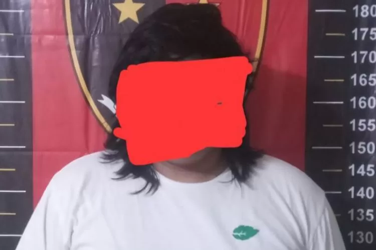 mahasiswa bekasi tanam ganja.