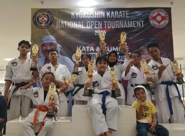 Karateka Malang Juara di Kejurnas Karate di Yogyakarta.