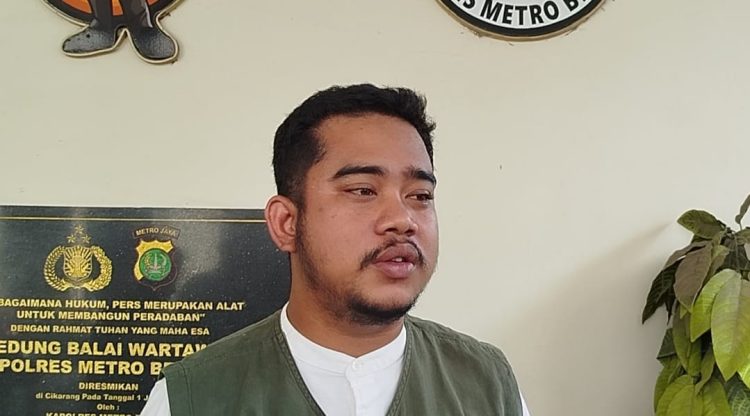 Saiful Anwar, Pelapor