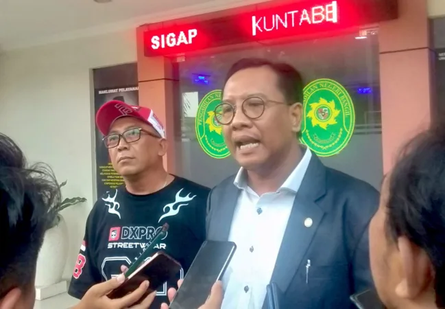 Sengketa Tanah Lapangan Warungdowo