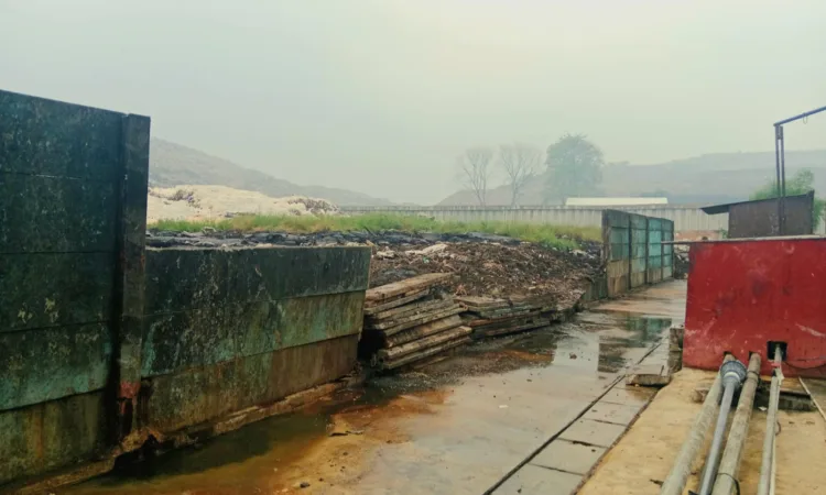 Tembok Pembatas TPA Sumurbatu Ambrol, UPTD PALD Kota Bekasi Terancam