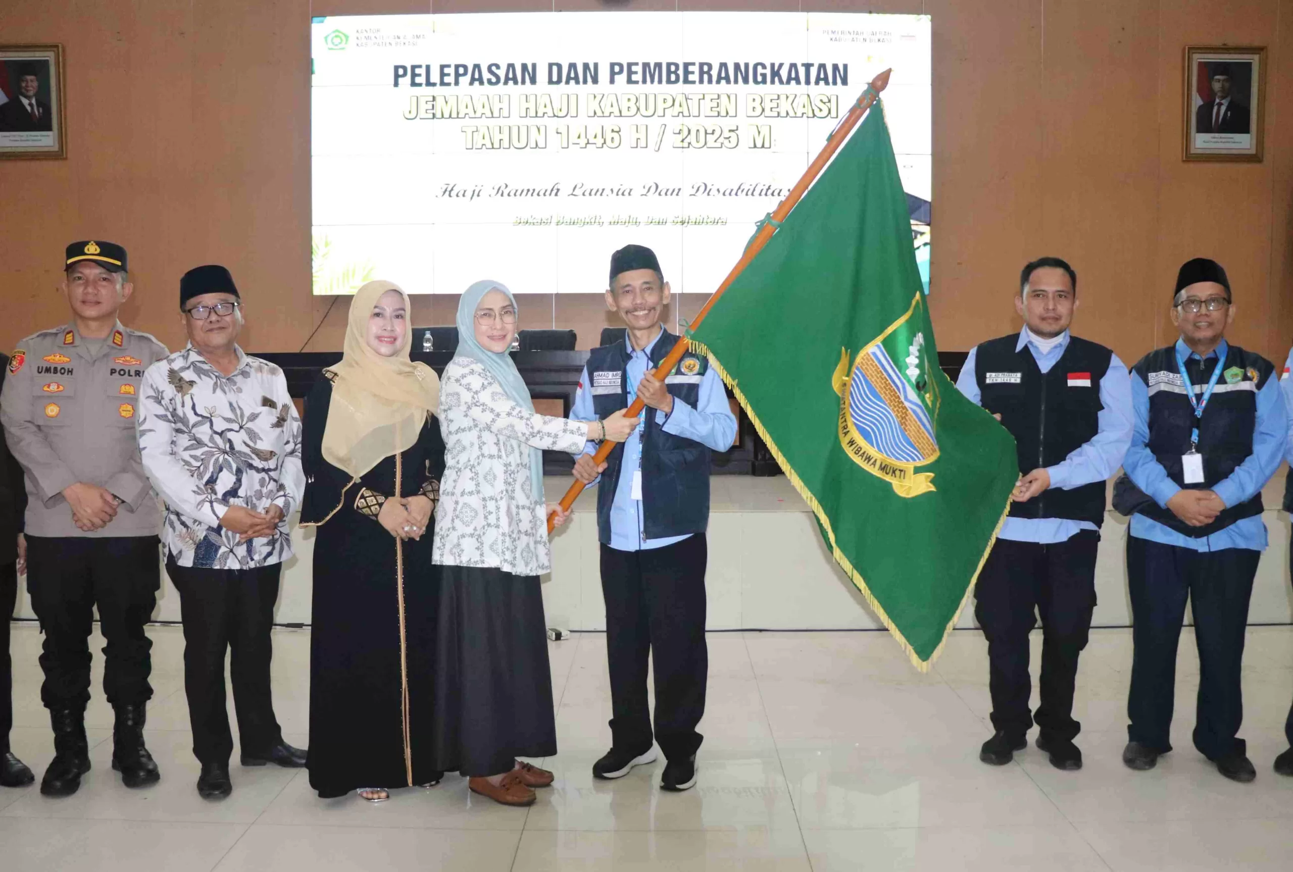 pelepasan dan pemberangkatan Calhaj 2025 Bekasi
