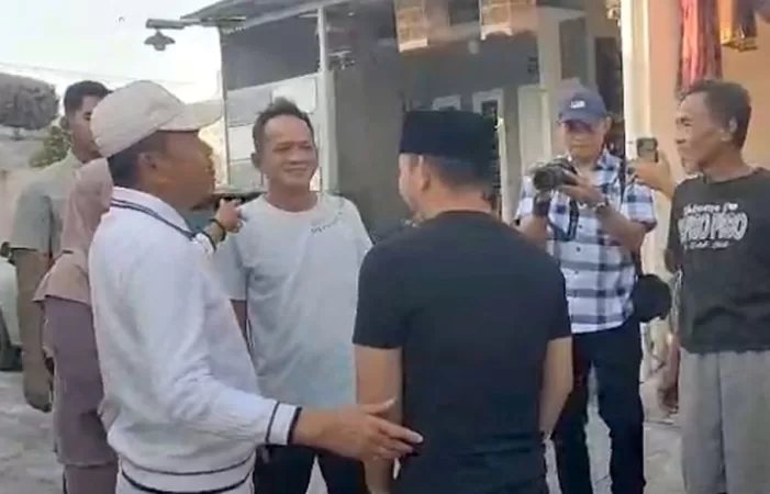 Dedi Mulyadi Kunjungi Warga Terdampak Penertiban Bantaran Kali Gabus
