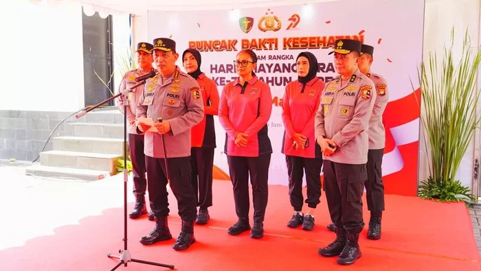Kapolri Tinjau Puncak Bakti Kesehatan di Polres Metro Bekasi, 5.000 Warga Terima Layanan Gratis