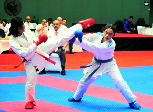 Bripda Kayla Sabet Perak di Kejuaraan Karate Piala Kapolri 2025