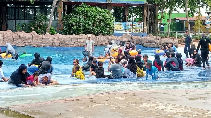Nikmati Wahana Seru di Transera Waterpark Bekasi