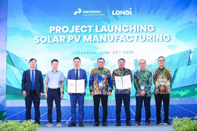 Pertamina Patra Niaga Juara Dunia Energi Futsal 2025, Rebut Piala Bergilir Menteri ESDM 2 Pertamina NRE dan LONGi Bangun Pabrik Panel Surya 1,4 GW di Bekasi