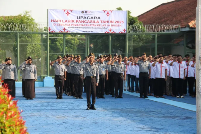 Suasana Upacara Hari Lahir Pancasila di Lapangan Lapas Sragen (BM)