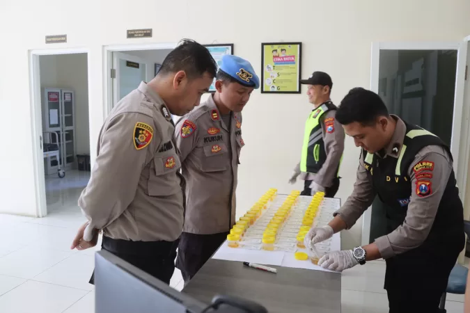 Tes Urin Mendadak, Seluruh Anggota Polres Pasuruan Kota Dinyatakan Negatif Narkoba