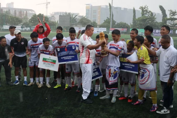 Cetak Bibit Unggul Sepak Bola Muda, Wali Kota Bekasi Apresiasi Turnamen Soeratin Cup 2025