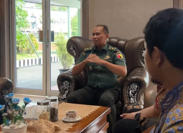 Jaga Keandalan Listrik, PLN UP3 Pasuruan Pererat Kolaborasi dengan Kodim 0819