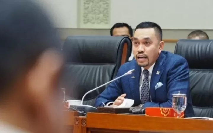 Dukung Larangan Ormas Gunakan Atribut Mirip Aparat, Ahmad Sahroni: Langsung Sanksi Jika Membangkang
