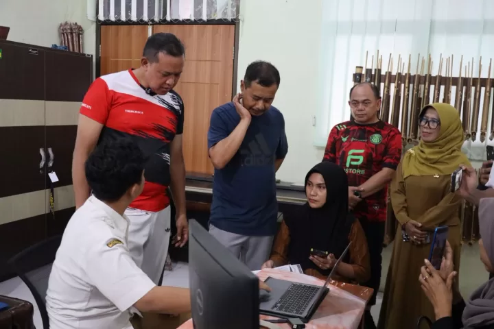 SPMB 2025 di Kota Bekasi Sempat Dikeluhkan Warga, Wali Kota Lakukan Sidak ke Sekolah