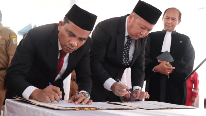 Lantik 2 Dirut BUMD Kota Bekasi, Tri Adhianto Dorong Profesionalisme dan Sinergit untuk Tingkatkan PAD