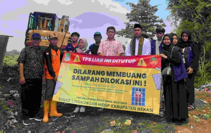 Kolaborasi DLH Bekasi, Pemdes dan Mahasiwa KKN di Pebayuran Bersihkan 20 Ton Sampah Liar di DAS Citarum