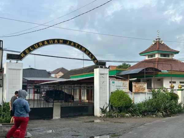 Kota Bekasi Semakin Kekurangan Tenaga Pengajar, 330 Guru Masuki Masa Pensiun Tahun Ini 1 DPRD Bekasi Rekomendasikan Pemindahan Lokasi Kantor Baru Kelurahan Jatimulya