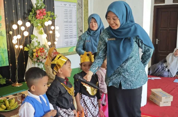 Gelar Storytelling di Hari Anak Nasional, Ketua TP PKK Pasuruan: Tumbuhkan Minat Baca Anak