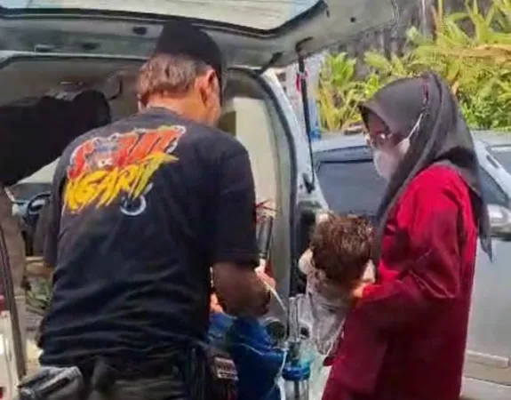 Anak Warganya Mendadak Kejang, Begini Respon Cepat Pemerintah Kelurahan Jatibening Baru