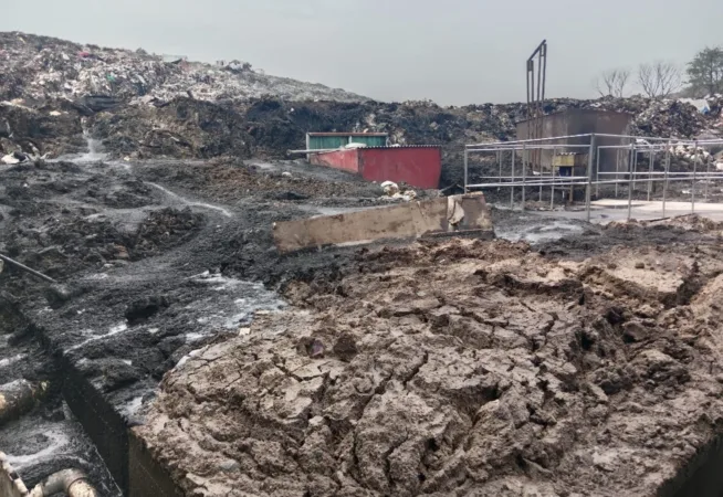 Lumpur Sampah TPA Sumur Batu Lumpuhkan Operasional PALD Kota Bekasi, DLH Bungkam