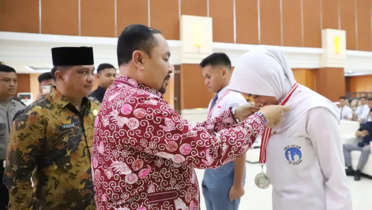 Dua Pelajar Kabupaten Bekasi Terpilih Jadi Calon Paskibraka Nasional dan Provinsi