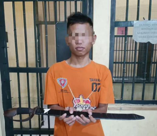 Sering Bawa Sajam Gegara Pacarnya Digoda Pria Lain, Pemuda di Pasuruan ini Ditangkap Polisi Saat Ngopi