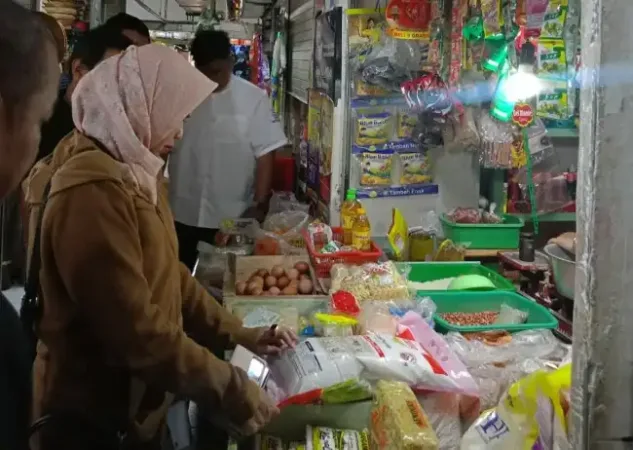 Pemkot Malang Temukan Dugaan Beras Kemasan Oplosan Saat Sidak Pasar dan Ritel Modern