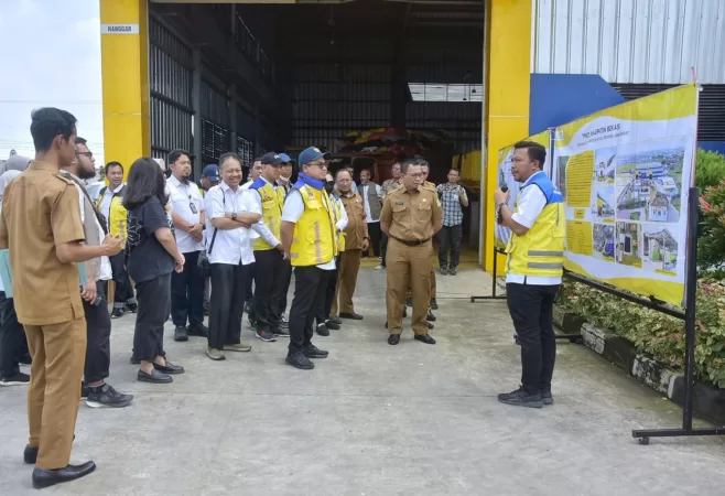 Targetkan Kurangi Beban TPA Burangkeng, Pemkab Bekasi Resmi Kelola Sementara TPST Kertamukti