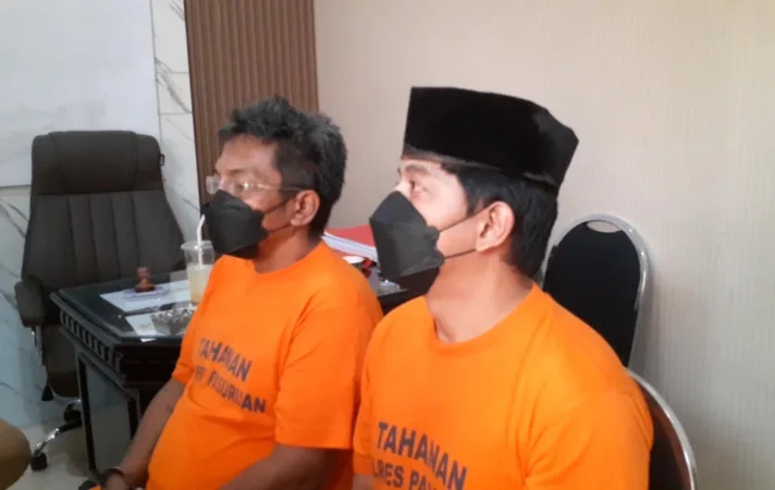 Bawaslu Pasuruan Temukan Baragam dugaan Pelanggaran Proses Coklit Pemilih 1 Dua Kurir saat duduk di dikursi panas penyidikan (BM)