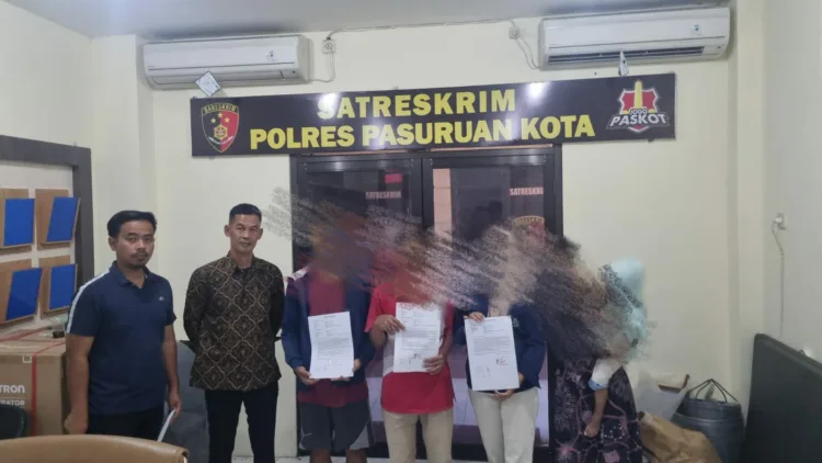 Kedua belah pihak membuat surat perjanjian damai di Polres (hms)