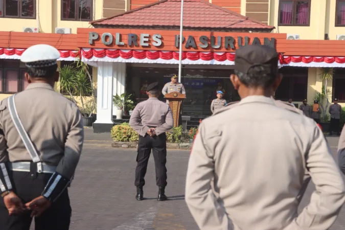 Bantuan Air Bersih dari Polisi dan BPBD Tiba, Wajah Warga Tiris Bahagia 1 Melalui Polisi RW, AKBP Jazuli : Diharapkan Perkuat Layanan Hingga Pelosok Desa